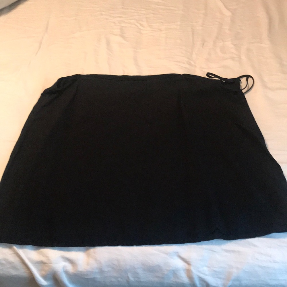 Spirit drawstring solid black skirt
